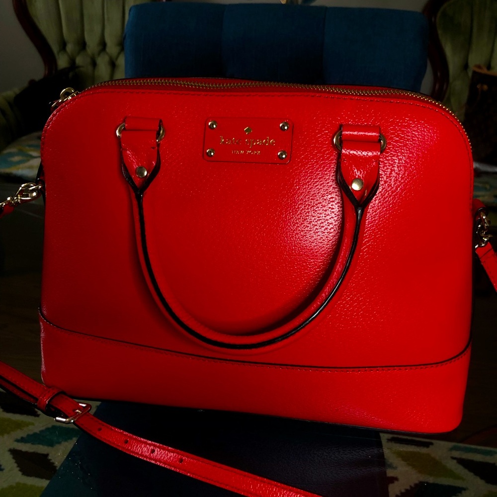 Red barely worn Kate spade ♠️ handbag